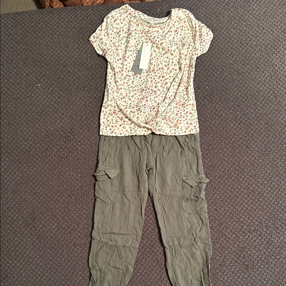 Floral Top and Olive Cargo Pants Set